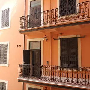 Colosseo Smart Flat , Rome Italie